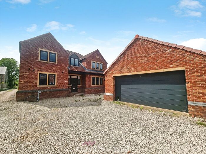 4 Bedroom Detached House For Sale In Bawtry Road, Bessacarr, Doncaster, DN4