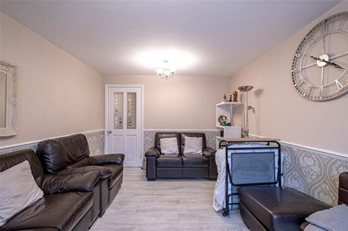 2 Bedroom Apartment To Rent In Whitby Court, Parkhurst Road, Islington, London, N7