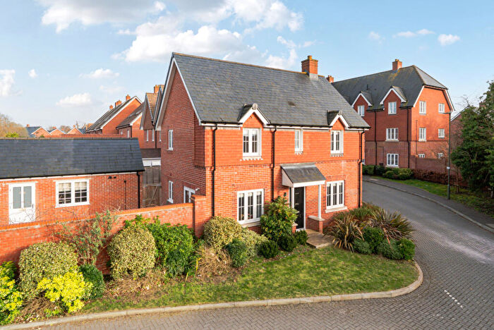 3 Bedroom Detached House For Sale In Hewitts Road, Cranleigh, GU6