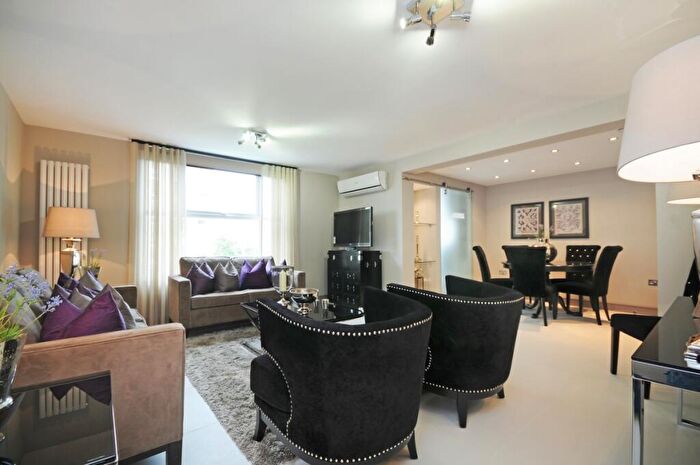 3 Bedroom Apartment To Rent In St Johns Wood Park, NW8
