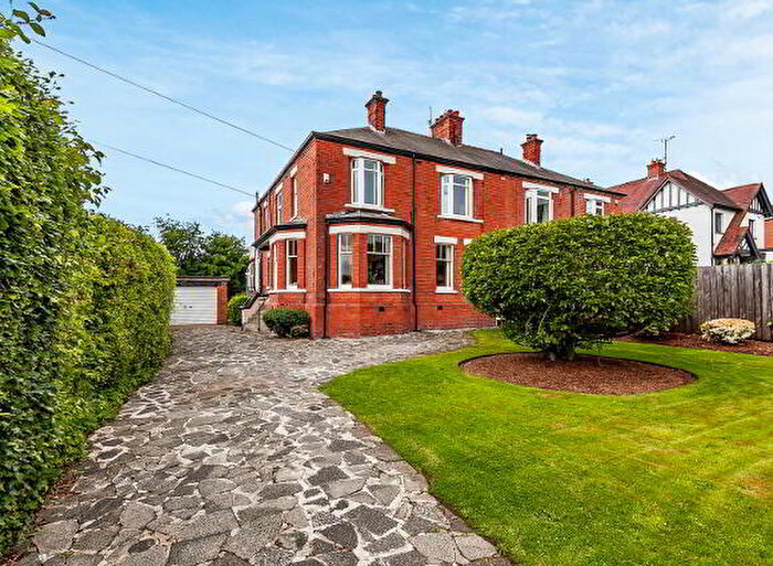 4 Bedroom Semi-Detached House For Sale In Downview Avenue, Belfast, BT15