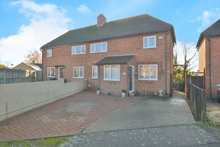 2 Bedroom Semi Detached House For Sale In Tennyson Road, Ashford, Kent, TN23