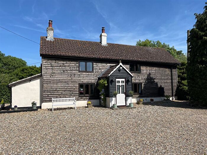 4 Bedroom Detached House For Sale In Flymoor Lane, Rocklands, NR17