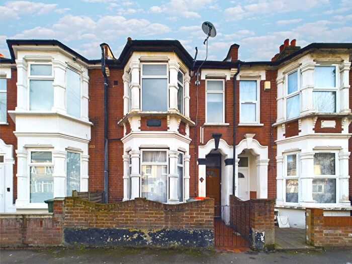 2 Bedroom Flat To Rent In Wigston Road, Plaistow, London, E13