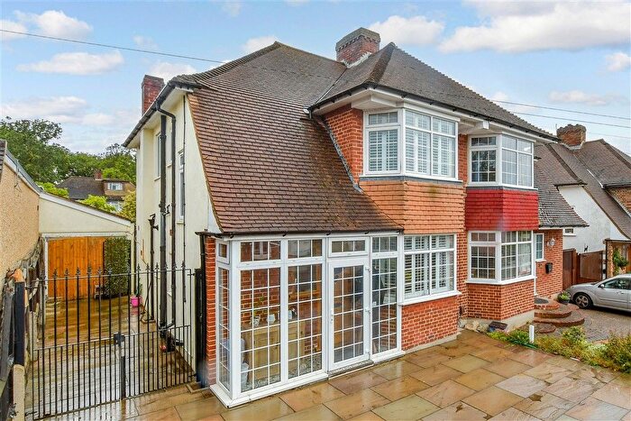 3 Bedroom Semi-Detached House For Sale In Annesley Drive, Croydon, Surrey, CR0