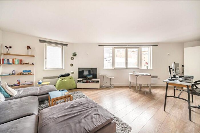 2 Bedroom Flat To Rent In Plumbers Row, Aldgate, E1