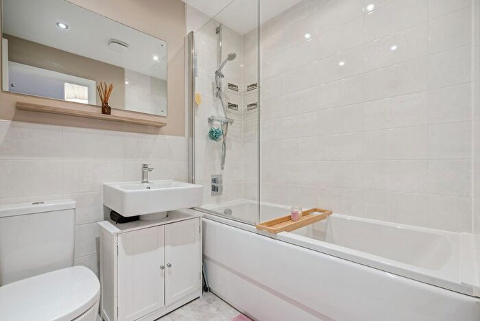 4 Bedroom Detached House For Sale In Reed Street, Didcot, OX11