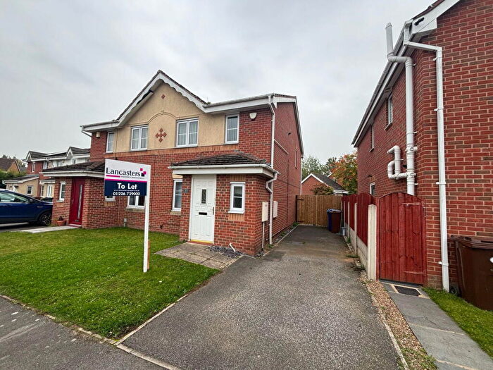3 Bedroom Semi-Detached House To Rent In Bramham Croft, Wombwell, Barnsley, S73