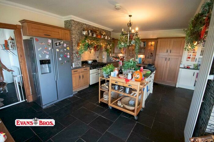 5 Bedroom Smallholding For Sale In Llanarthney, Nr Carmarthen, SA32