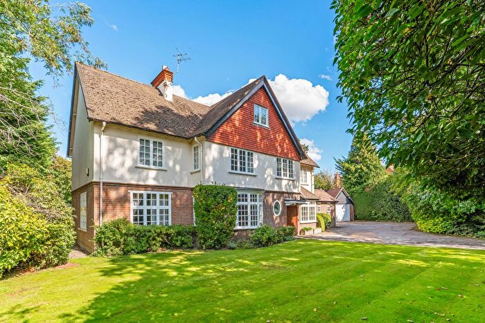 5 Bedroom Detached House For Sale In Bulstrode Way, Gerrards Cross, SL9