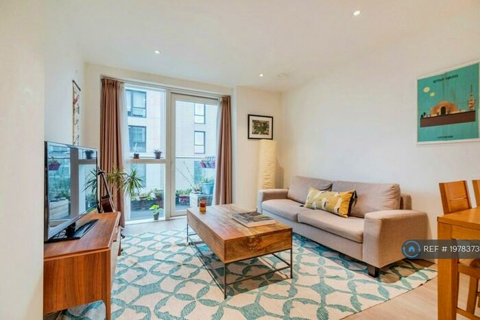 1 Bedroom Flat To Rent In Skyline Apartments, London, N4