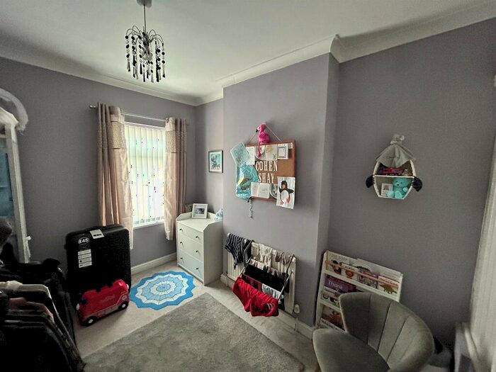 2 Bedroom Semi-Detached House For Sale In Lynncroft, Eastwood, Nottingham, NG16