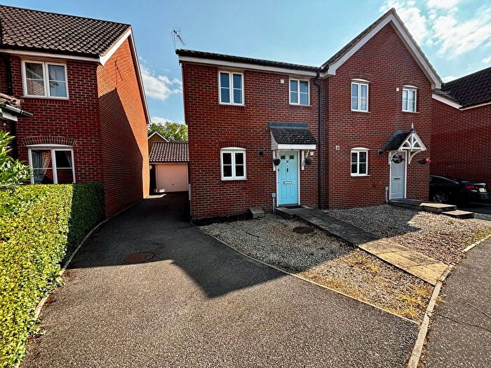 3 Bedroom Semi-Detached House To Rent In Swan Terrace, Downham Market, PE38