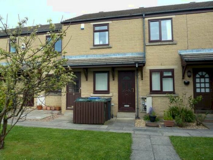 2 Bedroom Property To Rent In Churchfields, Bradford, West Yorkshire, BD2