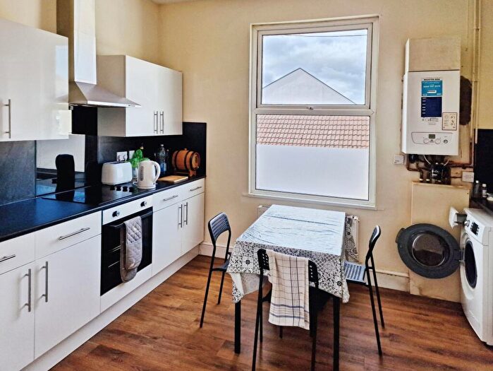 2 Bedroom Terraced House To Rent In Ashwell Street, NG4