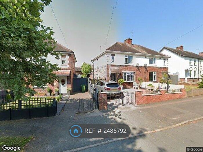 3 Bedroom Semi-Detached House To Rent In Leedham Avenue, Tamworth, B77