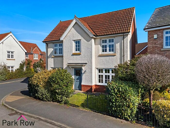 4 Bedroom Detached House For Sale In Moorland Road, Sherburn In Elmet, Leeds, LS25