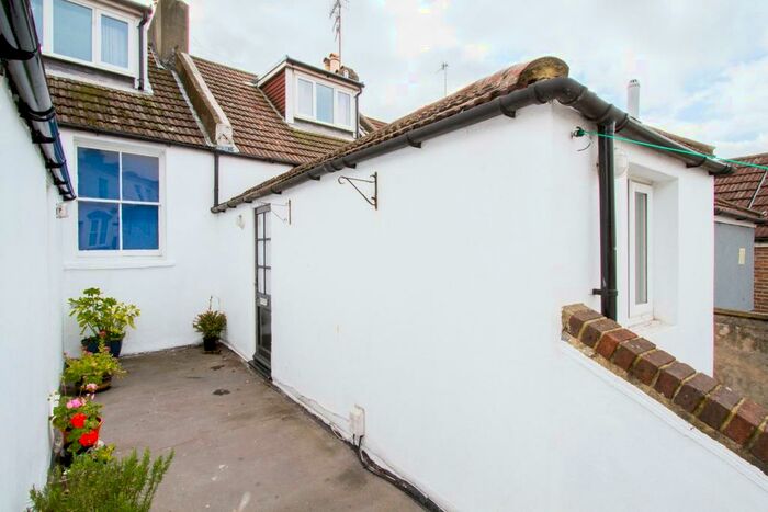 2 Bedroom Apartment To Rent In Upper Lewes Road, Brighton, BN2