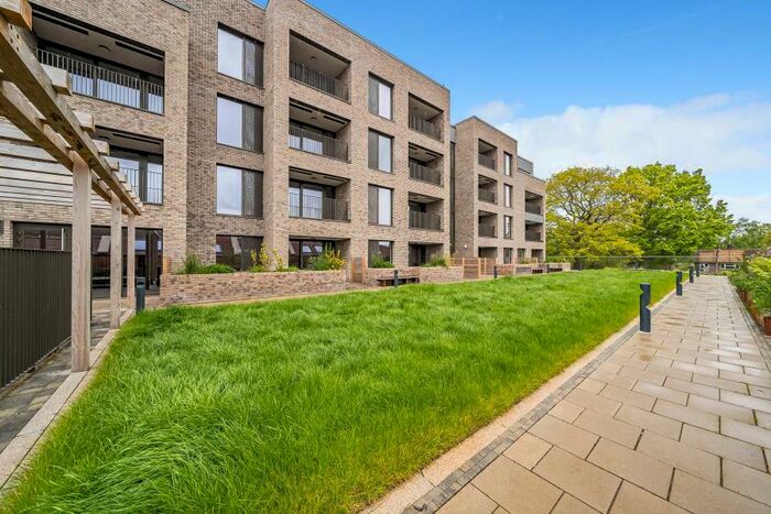 1 Bedroom Retirement Property To Rent In Woking, GU21