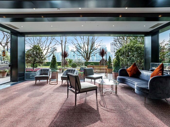 2 Bedroom Flat For Sale In Grosvenor Road, London, SW1V