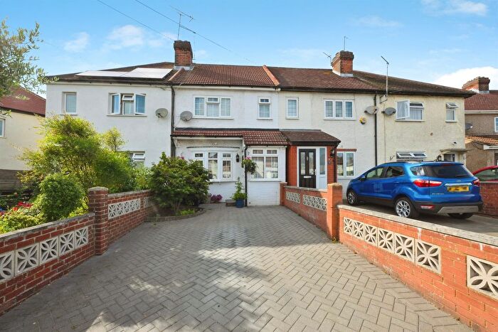 3 Bedroom Terraced House For Sale In Stortford Road, Hoddesdon, EN11