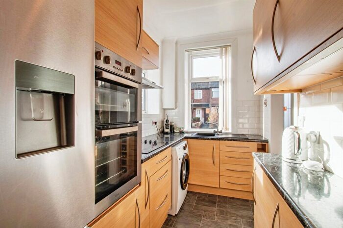2 Bedroom End Of Terrace House For Sale In Springfield Road, Morley, Leeds, LS27