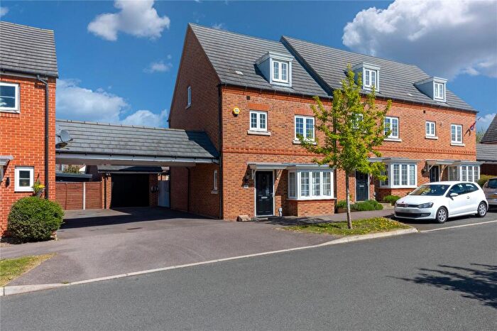 4 Bedroom End Of Terrace House For Sale In Parrott Grove, Marston Moretaine, Bedfordshire, MK43