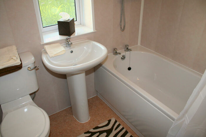 3 Bedroom House To Rent In Stanmore Grove, Leeds, LS4