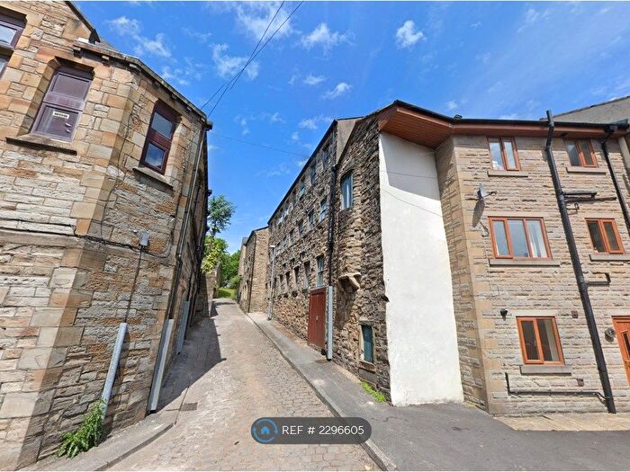 2 Bedroom Flat To Rent In Ightenhill Street, Padiham, Burnley, BB12