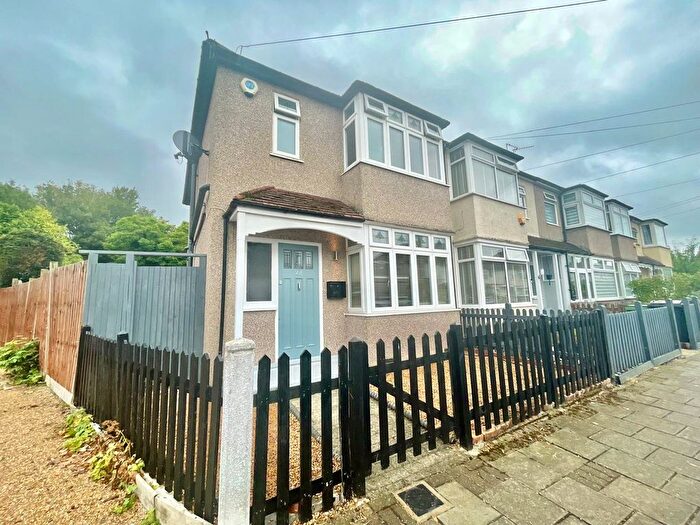 2 Bedroom End Of Terrace House To Rent In Jackson Road, Bromley, Kent, BR2