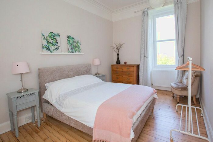 2 Bedroom Flat To Rent In Mcdonald Road, Bellevue, Edinburgh, EH7