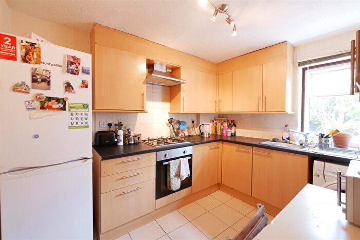 4 Bedroom Terraced House To Rent In Northwold Road, Clapton, E5