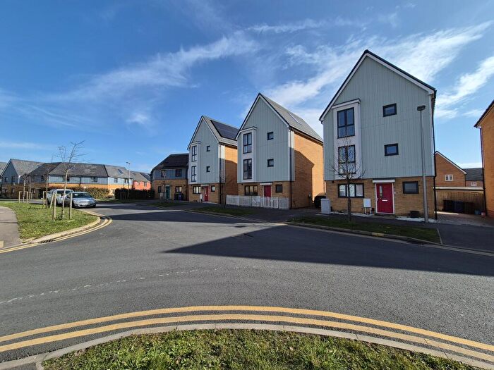 5 Bedroom House To Rent In Culverin Avenue, Grays, RM16