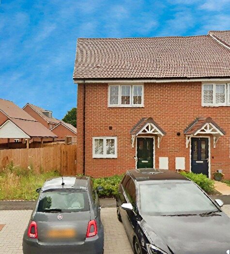 2 Bedroom End Of Terrace House For Sale In Ernest Road, West Malling, Kent, ME19