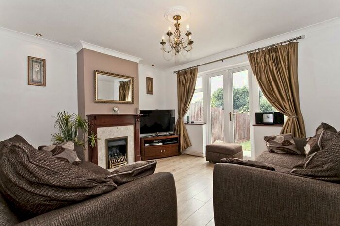 3 Bedroom Semi-Detached House To Rent In Avondale Road, Mottingham, SE9