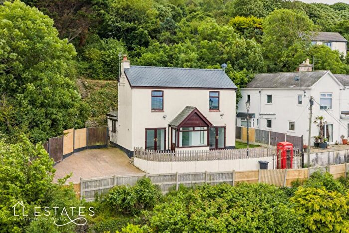 3 Bedroom Detached House For Sale In Bayview, Hillside, Prestatyn, Denbighshire, LL19