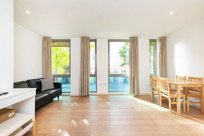 2 Bedroom Apartment To Rent In Trematon Building, Trematon Walk, Kings Cross, London, N1