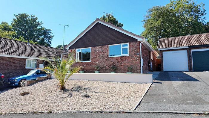 3 Bedroom Bungalow For Sale In Rowan Close, Ogwell, TQ12