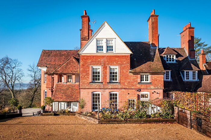 5 Bedroom Detached House For Sale In Pitch Hill, Ewhurst, Cranleigh, Surrey, GU6
