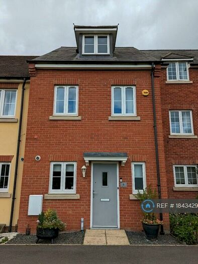 3 Bedroom Terraced House To Rent In Wedon Path, Aylesbury, HP19