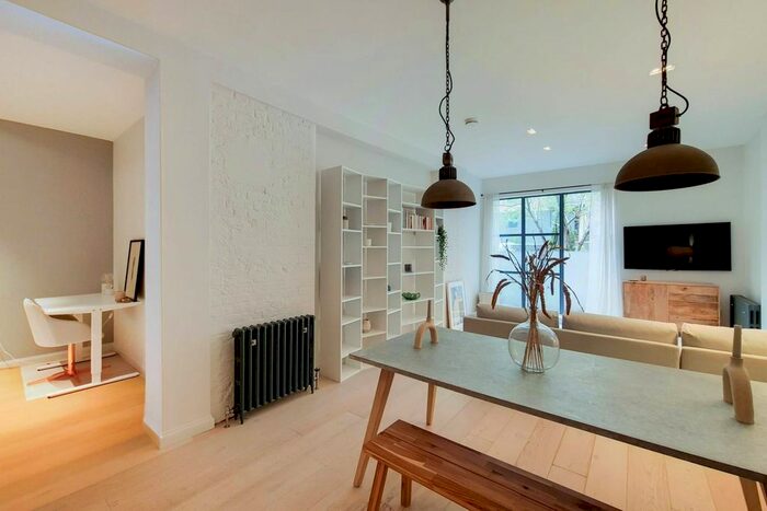 1 Bedroom Flat To Rent In George Row, Shad Thames, London, SE16