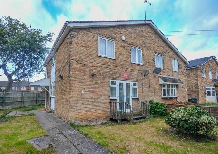 4 Bedroom Semi-Detached House To Rent In Raeburn Way, Sheffield, S14