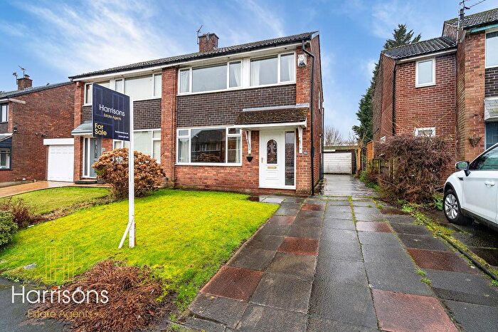 3 Bedroom Semi Detached House For Sale In Stoneleigh Drive, Radcliffe, Manchester, Lancashire, M26