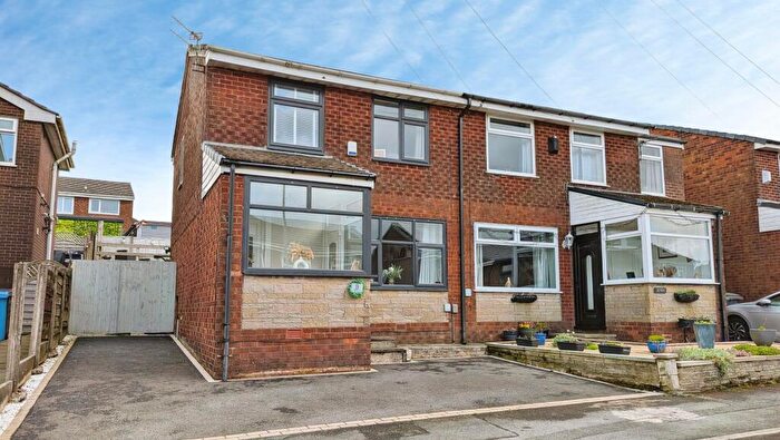 3 Bedroom Semi Detached House For Sale In Hollymount Drive, Oldham, OL4