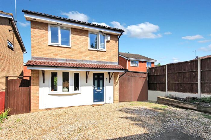 3 Bedroom Detached House For Sale In Medway Drive, Wellingborough, NN8