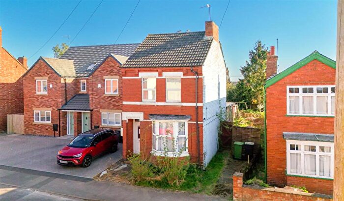 3 Bedroom Detached House For Sale In Queens Road, Wollaston, NN29