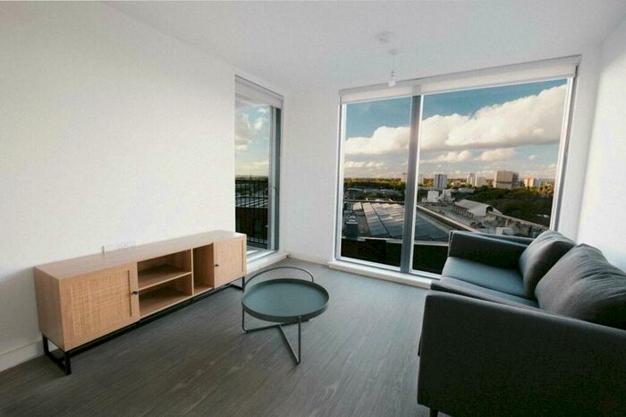 1 Bedroom Flat To Rent In The Landmark, Salford, Manchester, M5