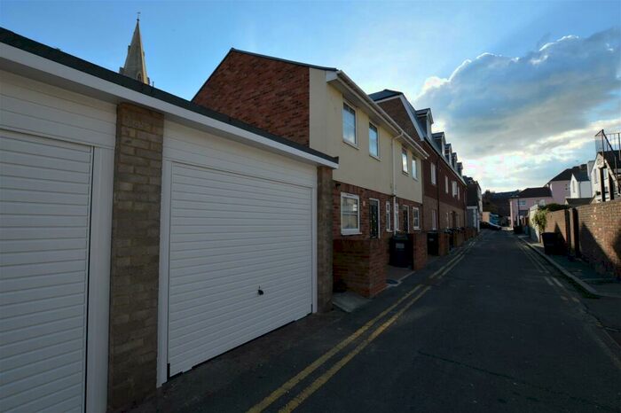 Garage / Parking To Rent In Lushington Lane, Eastbourne, BN21