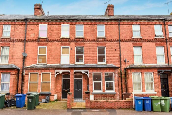 1 Bedroom Apartment To Rent In Marlborough Road, Furnished, OX16