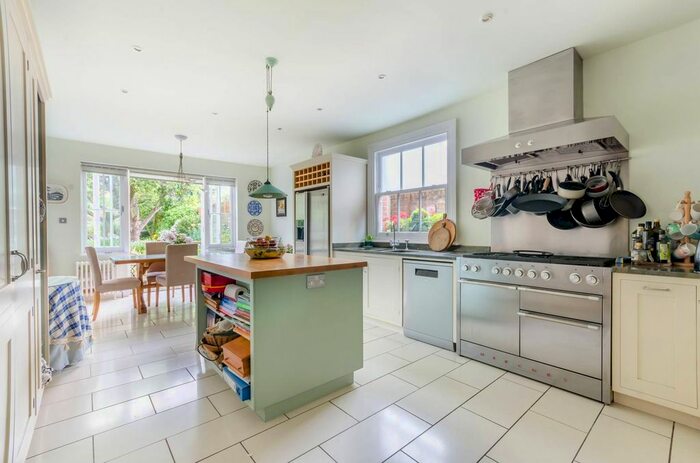 5 Bedroom Property To Rent In Gordon Road, Ealing, London, W5